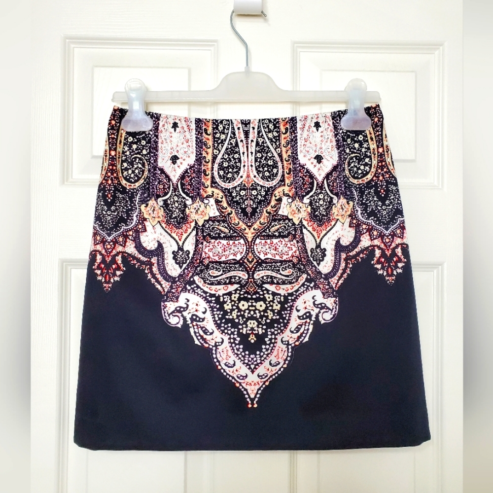 T Tahari cotton short mini skirt paisley floral black white printed 4 fits XS, S
